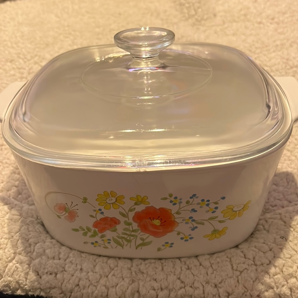 Vintage “Wildflower” Corning Ware Dish. 3 Quart with lid